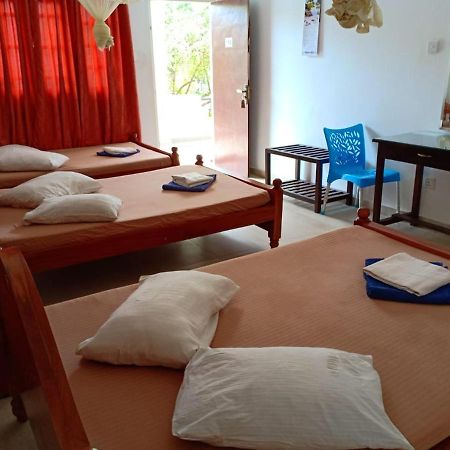 Hotel Senora Катарагама Экстерьер фото
