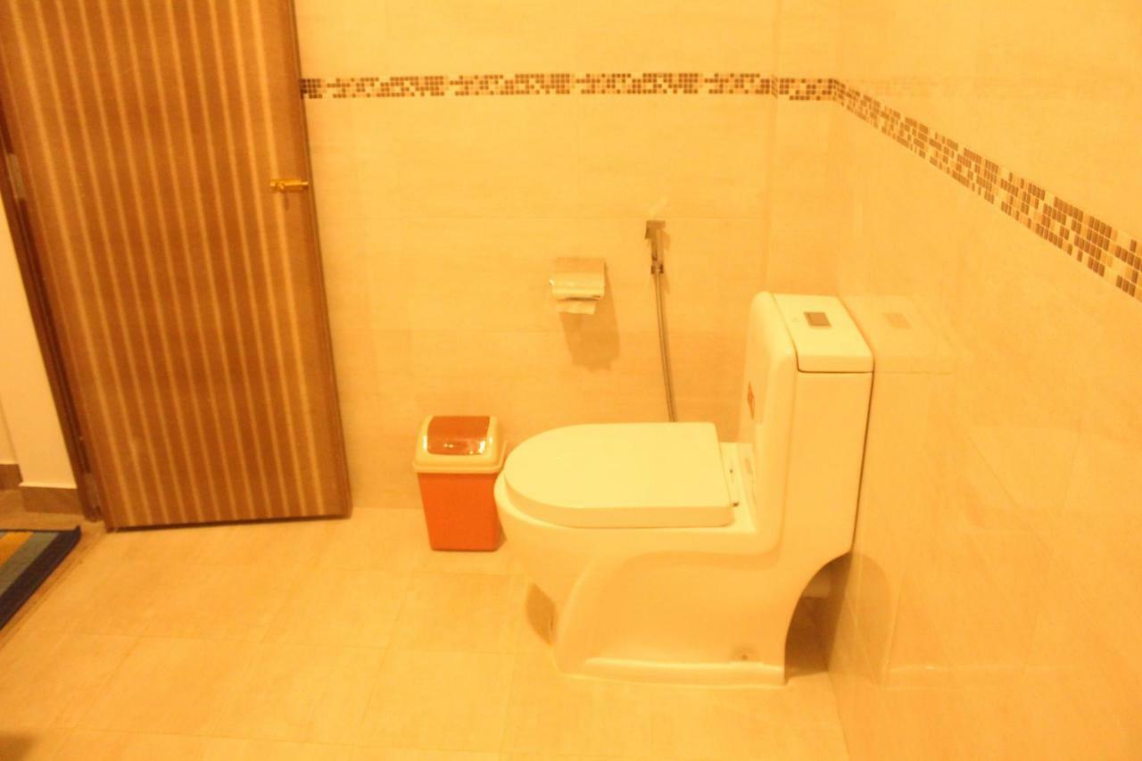 Hotel Senora Катарагама Экстерьер фото