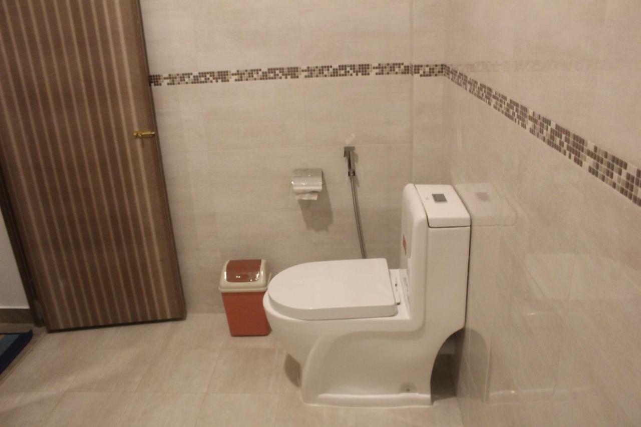 Hotel Senora Катарагама Экстерьер фото