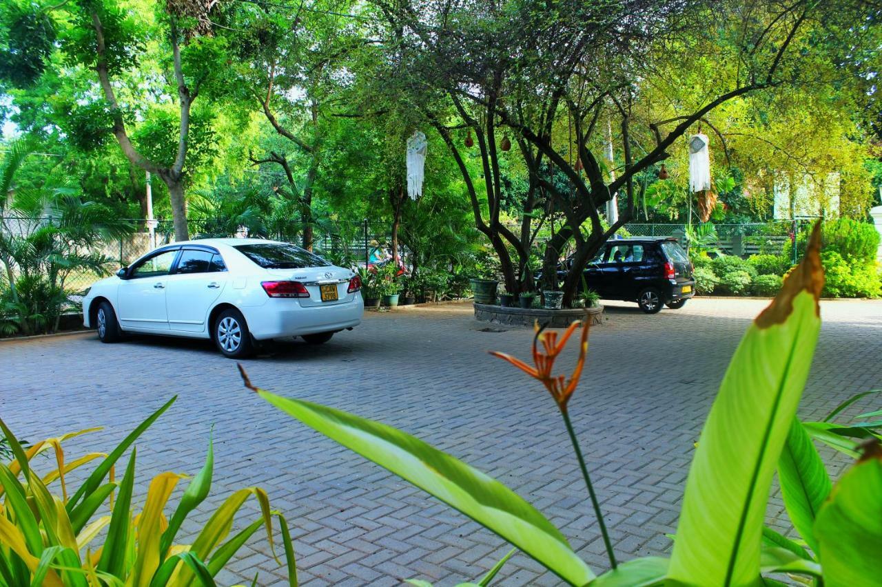 Hotel Senora Катарагама Экстерьер фото